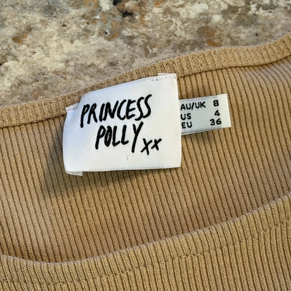 Women's Ribbed Tan Crop Top - Picture 3 of 4